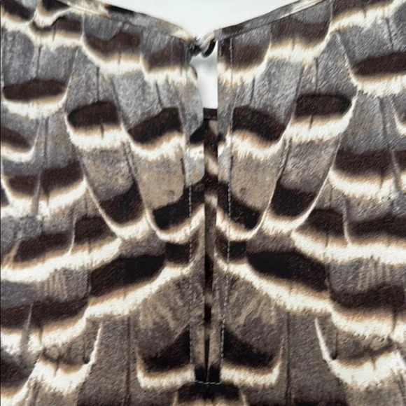 Rose & Olive Black and Gray Patterned Blouse - Picture 5 of 10